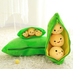 Membuat Boneka Karakter Kacang Hijau Dari Kain Velboa