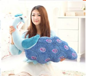 Membuat Boneka Karakter Merak Biru Dari Kain Velboa