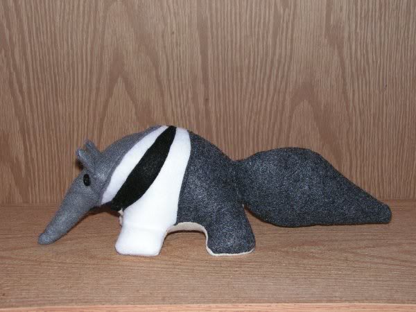 Produsen Boneka Custom Karakter Hewan Trenggiling Unik